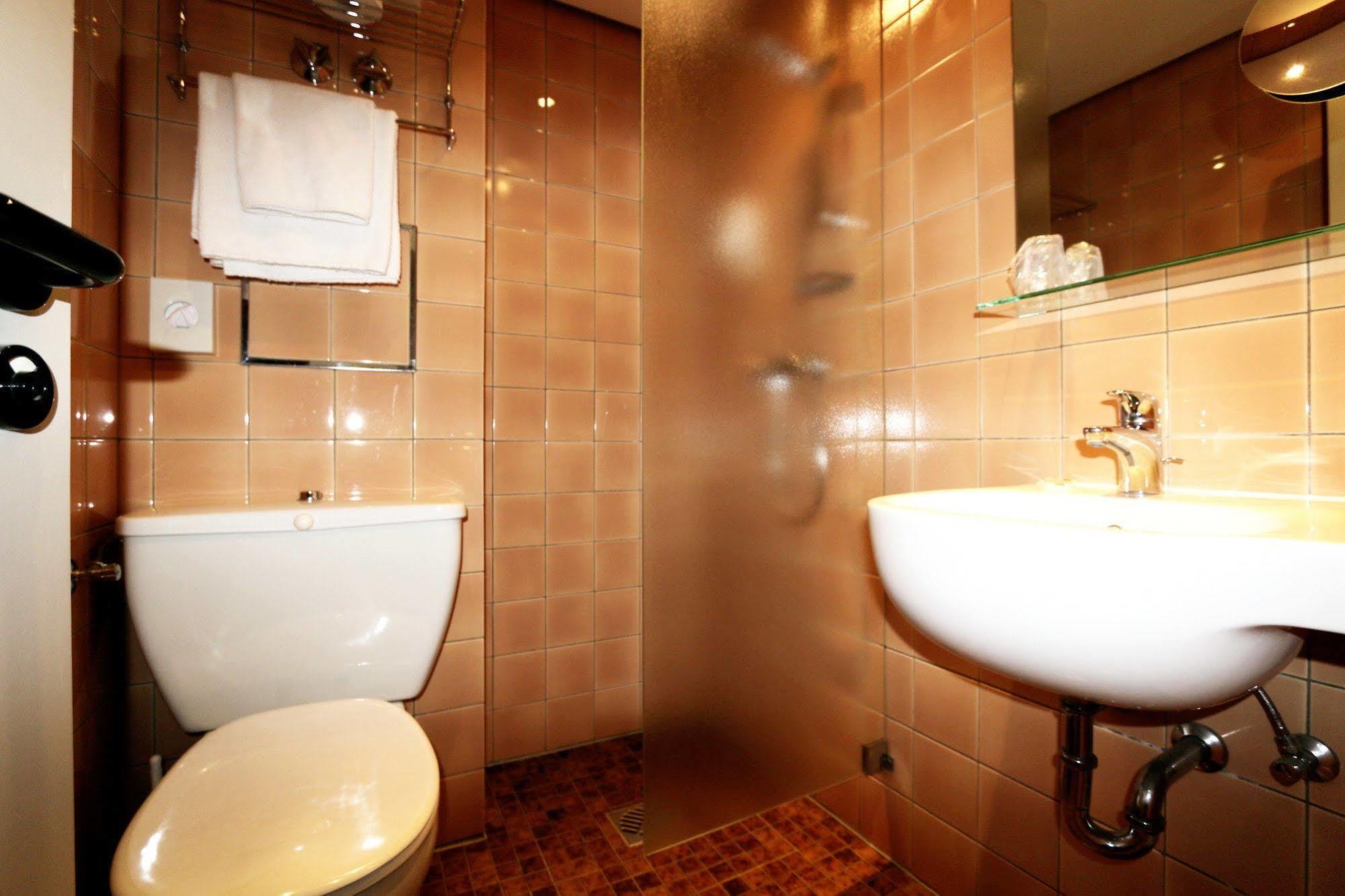 Atelier Hotel Essen-City ภายนอก รูปภาพ
